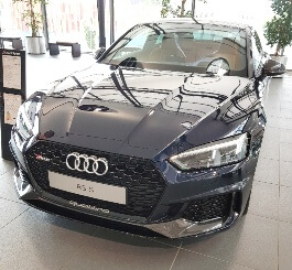 Audi RS5 KFZ Versicherung berechnen